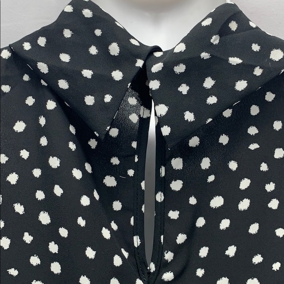 Black and White Hi Low Sleeveless Top - Picture 5 of 5